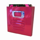 Magasinholder i pink metal