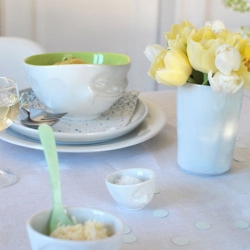 Skl med ansigt - pistacie grn / hvid