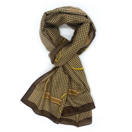 Tørklæde i brun med mønster